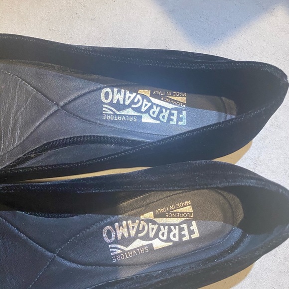Salvatore Ferragamo flats velvet，size 6.5 - Picture 5 of 6
